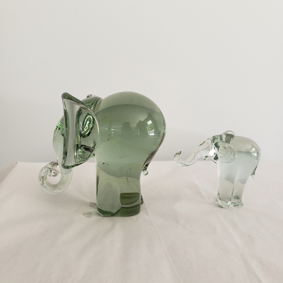 NGWENYA GLASS ELEPHANT 2pc - Picture 10 of 11